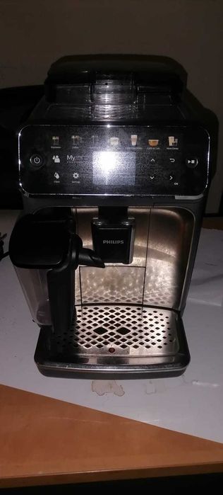 Кофемашина Philips EP 5444/90