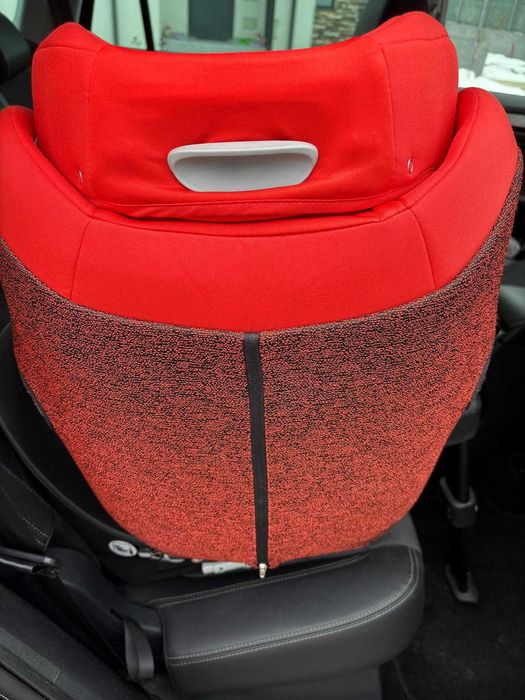Scaun auto Cybex Gold Sirona SX2 i-Size pentru copii, rotativ 360°