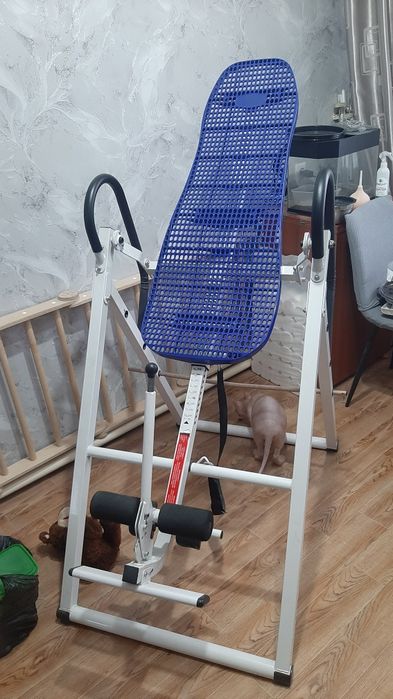 Продаю инверсионный стол.