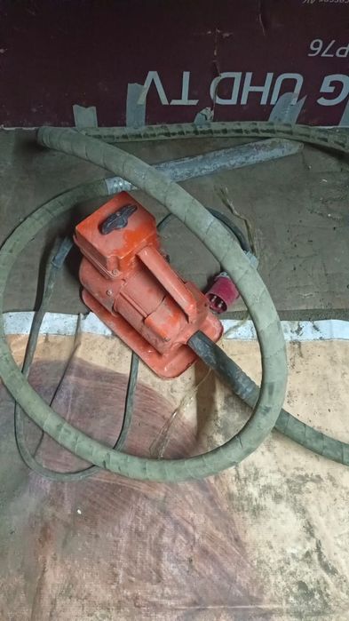 Продам вибратор для бетона с понижающим трансформатором