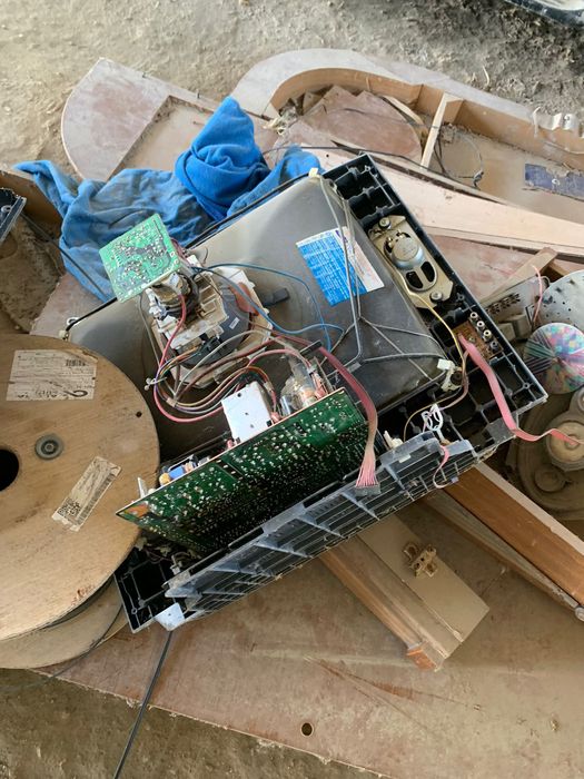 Телевизор старый