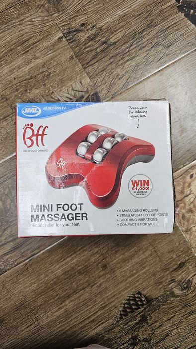 Mini aparat de masaj pentru picioare