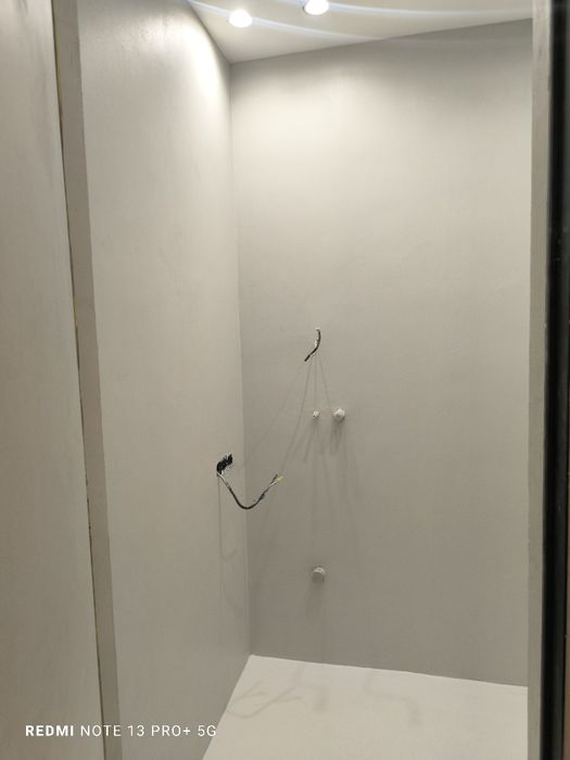 Микроцемент на пол и на стену.