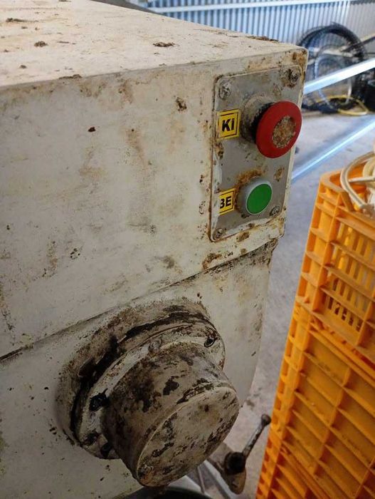 Mașină de frământat