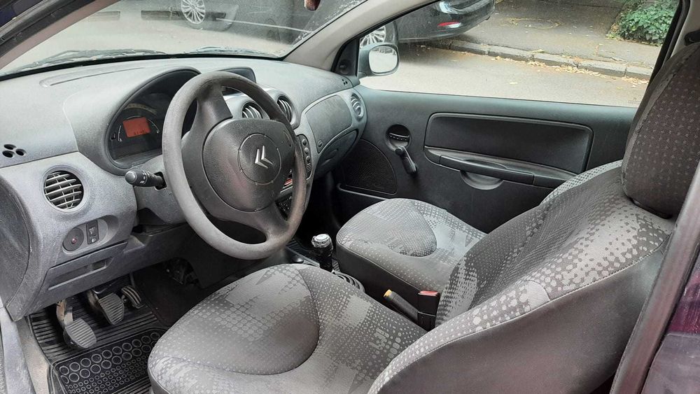 Vând Citroen C2/2003
