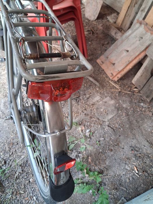 Продавям бегач и ел тротинетка