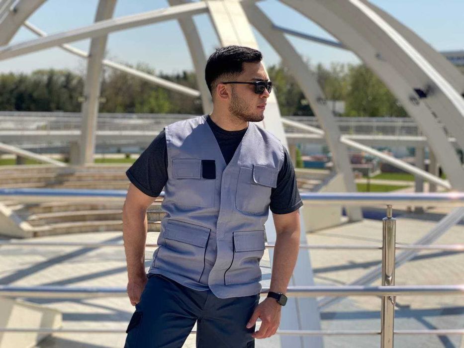 Спецодежда жилетка для инженера