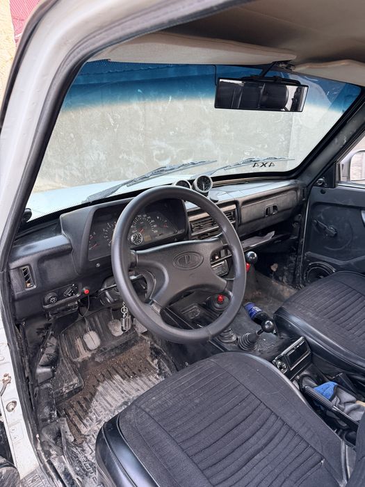 Нива пикап 2329 4на4 2013 года двигатель 1.7 газ/бензин