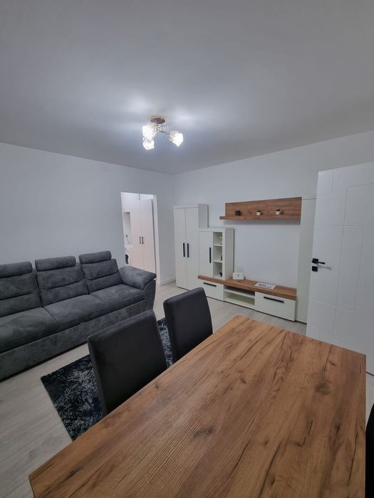 Inchiriez apartament in regim hotelier