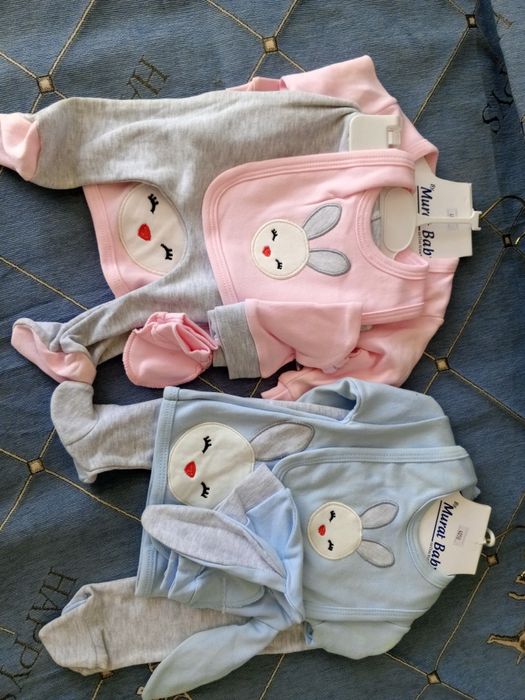 Продам детские вещи