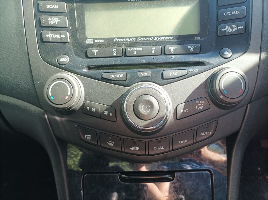Dezmembrari Honda Accord 2.2 diesel an 2005
