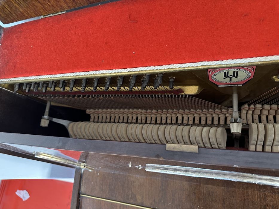 Фортепиано, хорошо работает