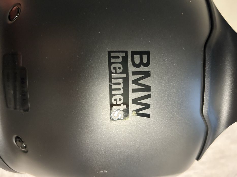Мотошлем BMW System 7 Carbon