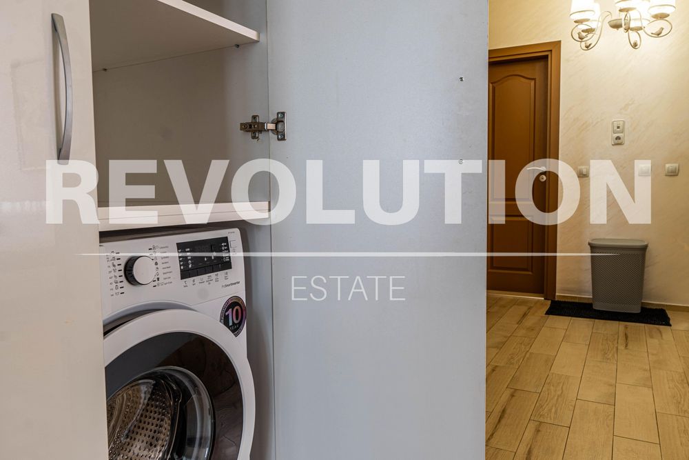 Дава се под наем Тристаен апартамент в Пловдив, Съдийски - 87 кв.м за 562 € - Снимка #12