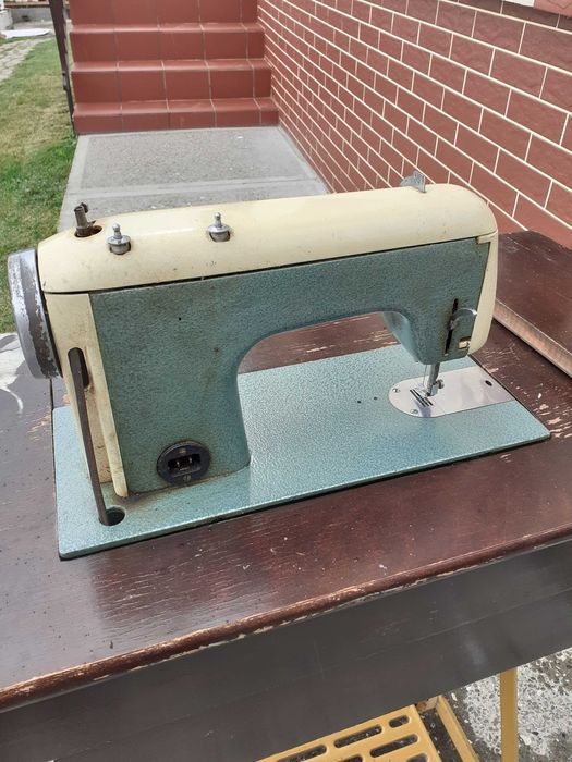 Masina de cusut Ileana