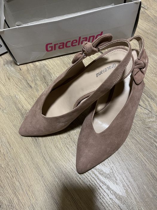 Дамски обувки