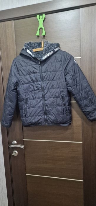 Продам куртку для мальчика