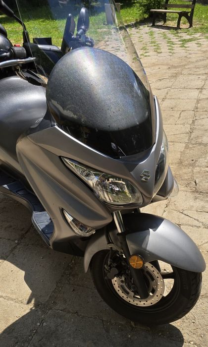 Скутер Suzuki BURGMAN 200.