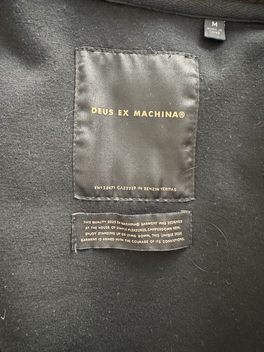 Geaca deus ex machina
