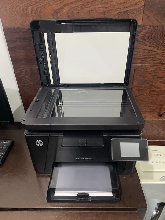 Продается принтер черный