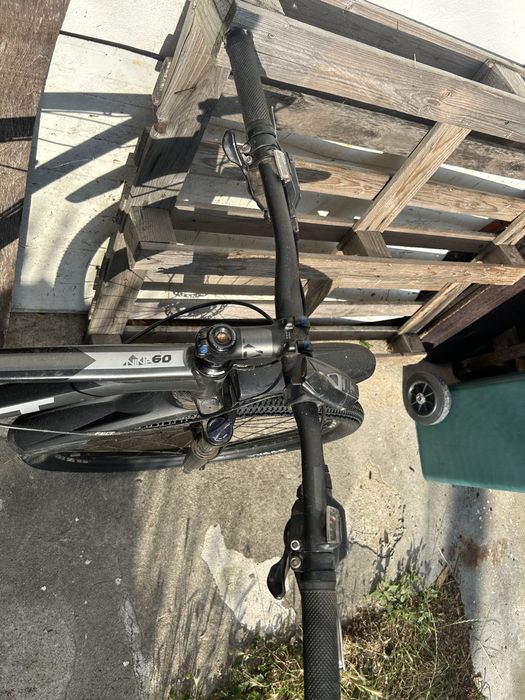 Bicicleta Felt Nine 60 grey
