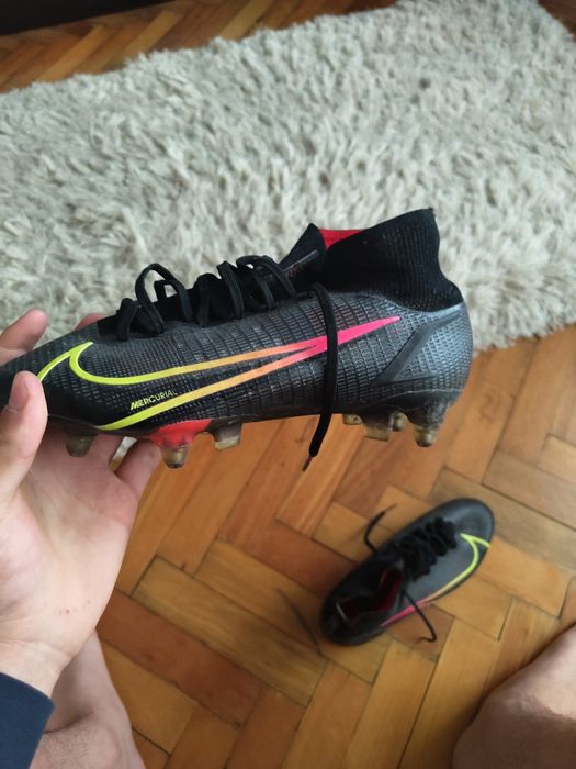Vând Nike mercurial