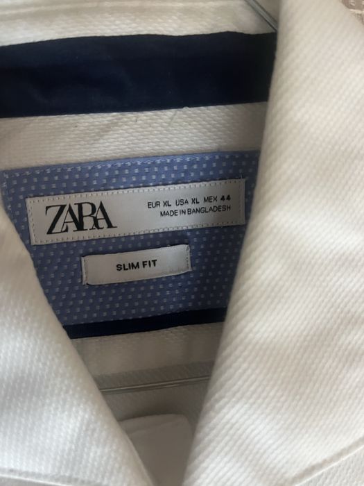 Тъмно син костюм zara