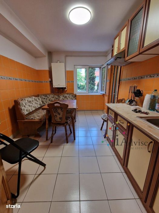 Apartament spațios, decomandat, în cartierul Noua