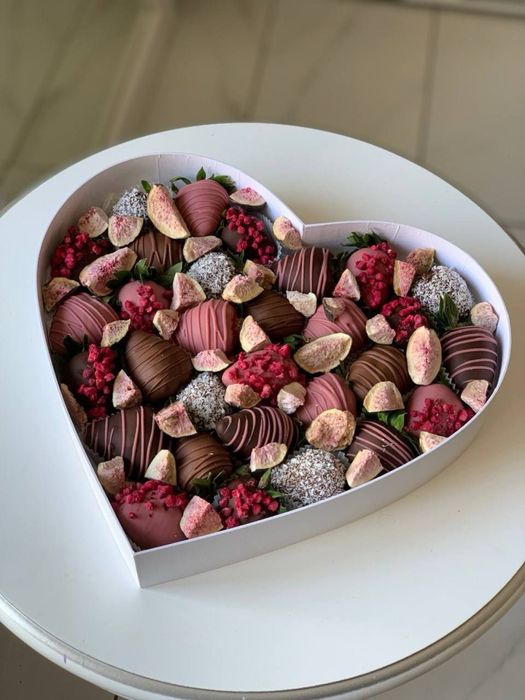 Capsuni in ciocolata sau fructe in ciocolata