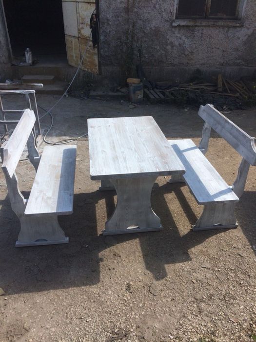 Баварски маси и пейки