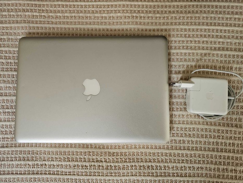 MacBook Pro 13 инча 2010 лаптоп
