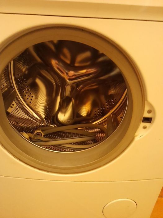 Продам стиральную машинку б/у осталось по наследству
Не знаю работает