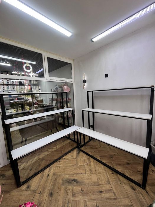 Продам полки для цветов