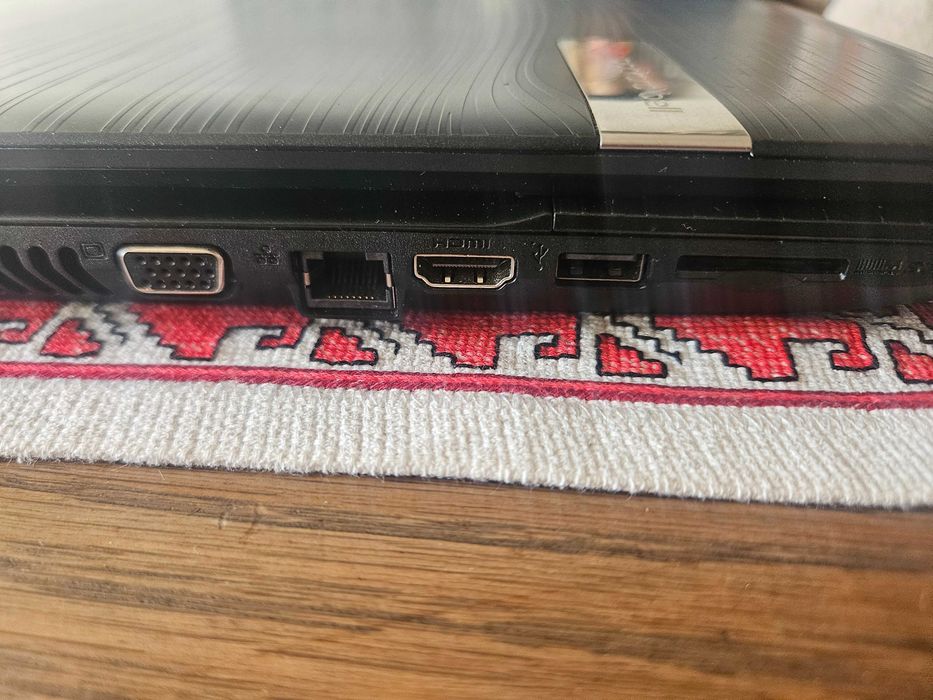 Лаптоп Packard Bell 6Gb 128Gb Windows 10