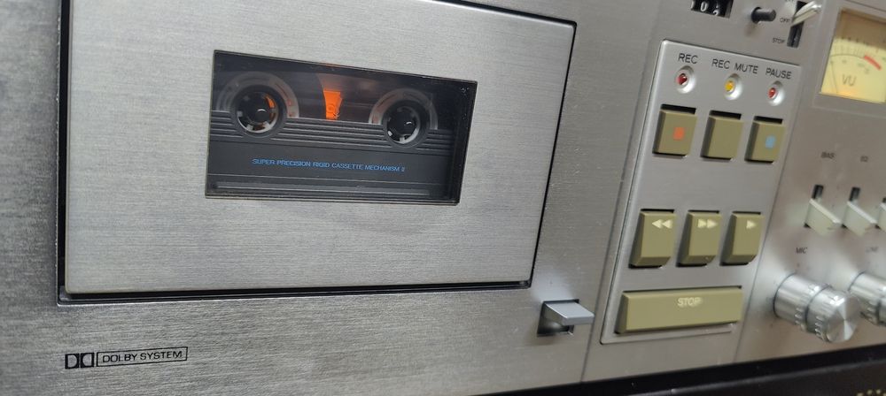 Deck Teac A-650 perfect estetic și tehnic