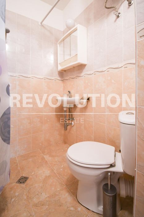 Дава се под наем Тристаен апартамент в София, Лозенец - 100 кв.м за 990 € - Снимка #11