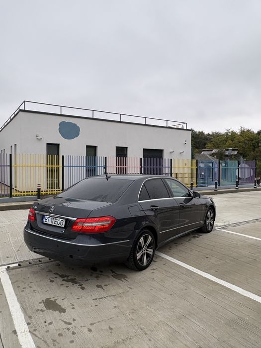 MERCEDES-BENZ E-Class 0 — imagine 3