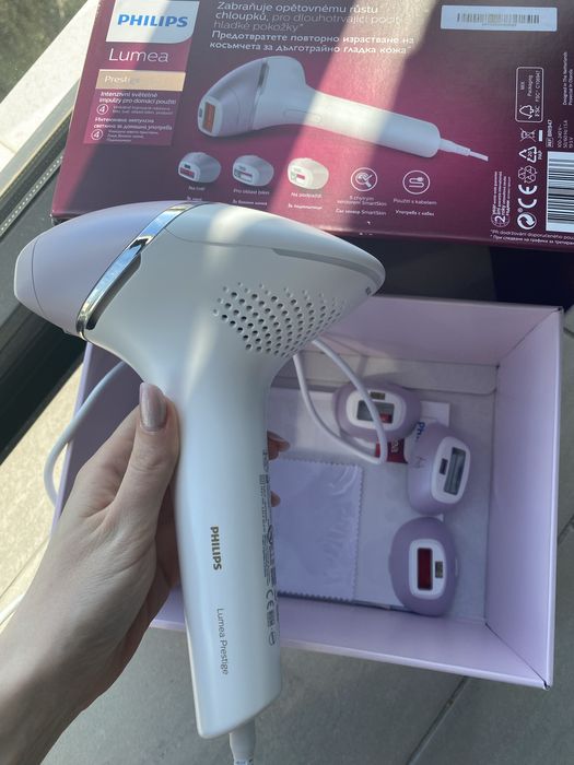 Epilator IPL Philips Lumea Prestige Seria 8000 BRI947 00