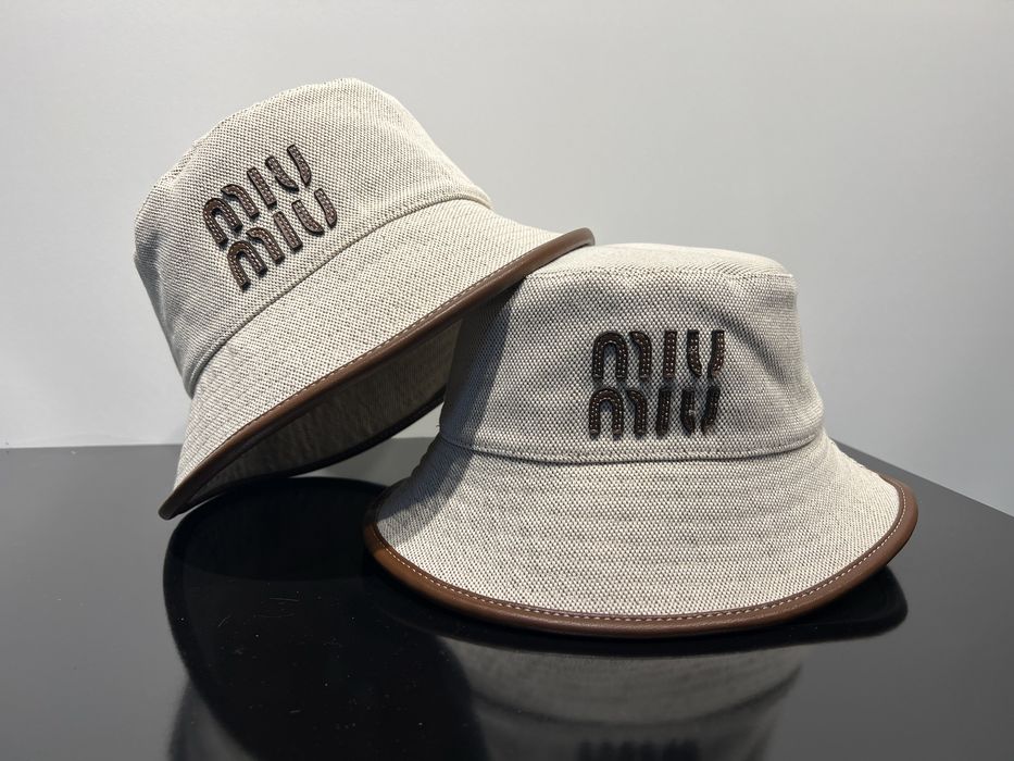 Дамска шапка Miu Miu