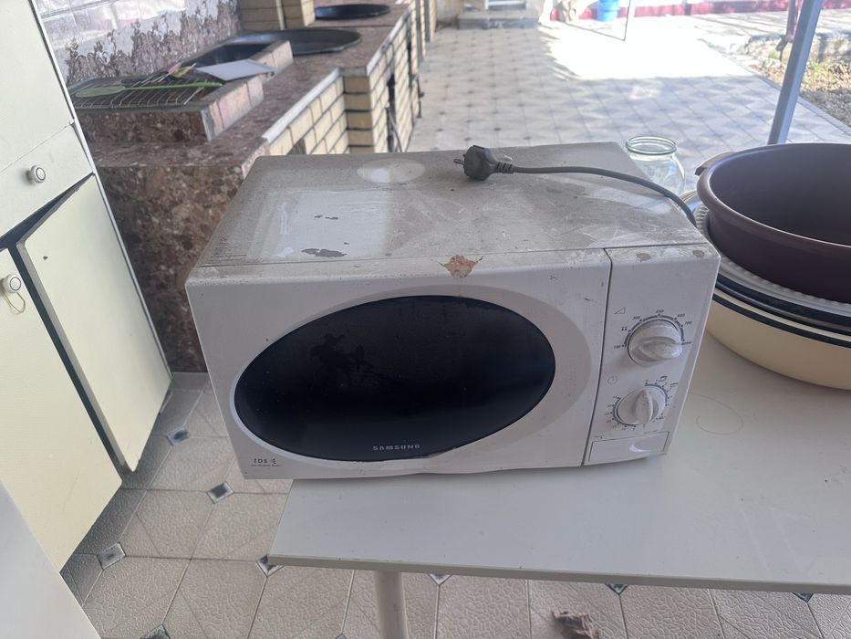 Продается микровалновка и мясоробка