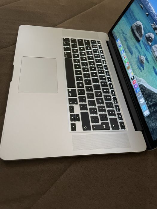 15" Core i7 MacBook Pro A1398 (2015-IG)-i7/16GB RAM/512 GB SSD