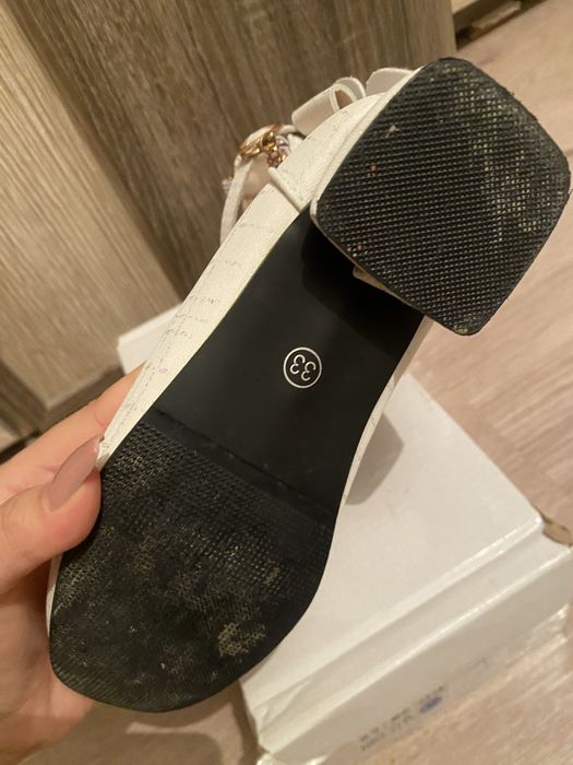 Продажа детских туфлей