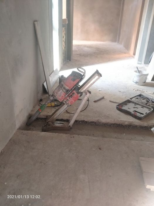 Алмазная резка по бетону и так же алмазная бурения и отбойные-молотки