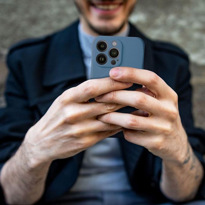 Silicone mag cover case compatible with magsafe for iphone 16 pro max