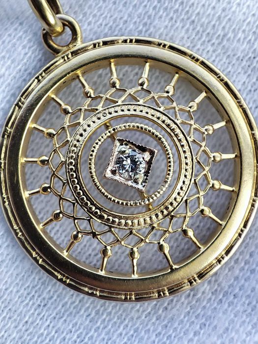 Lantisor Pandantiv aur 14k Celestial cu Diamant Soare aur lant Artmax Bijuterii Aur Argint Unicat 0741688642