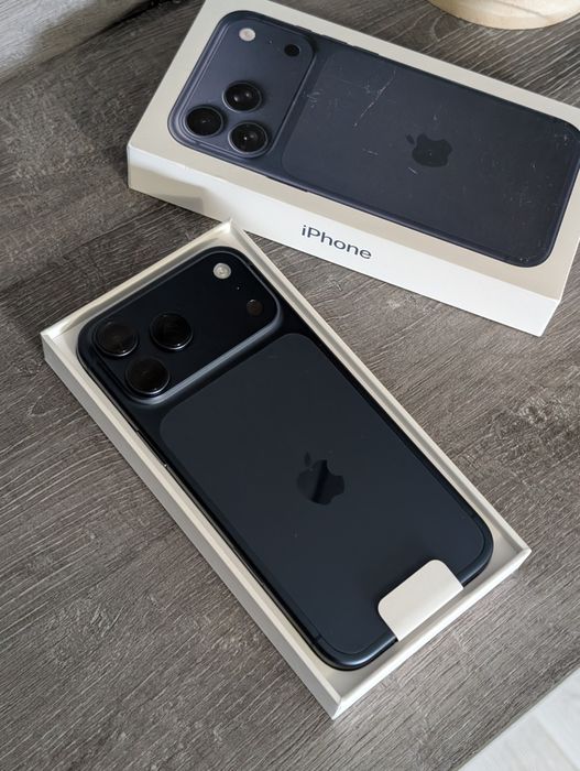 Iphone 17 Pro Max Deep Blue nou