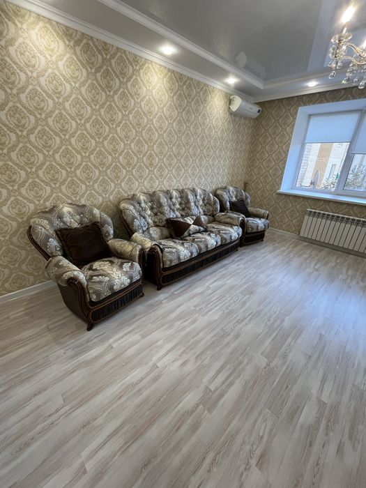 Продам диван трансформер с двумя креслами