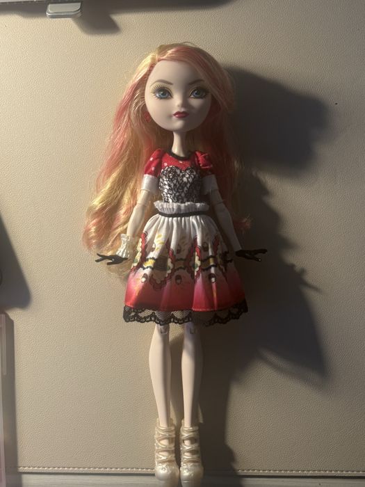 Кукла Apple White Ever After High