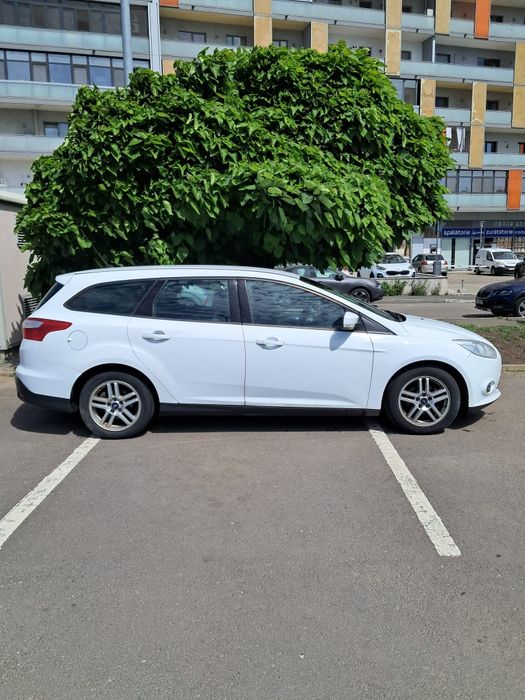 FORD Focus 2014 — imagine 3