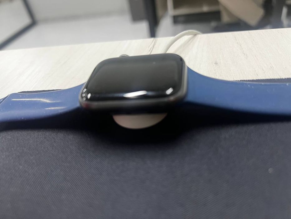 I watch 4serius . 44mm